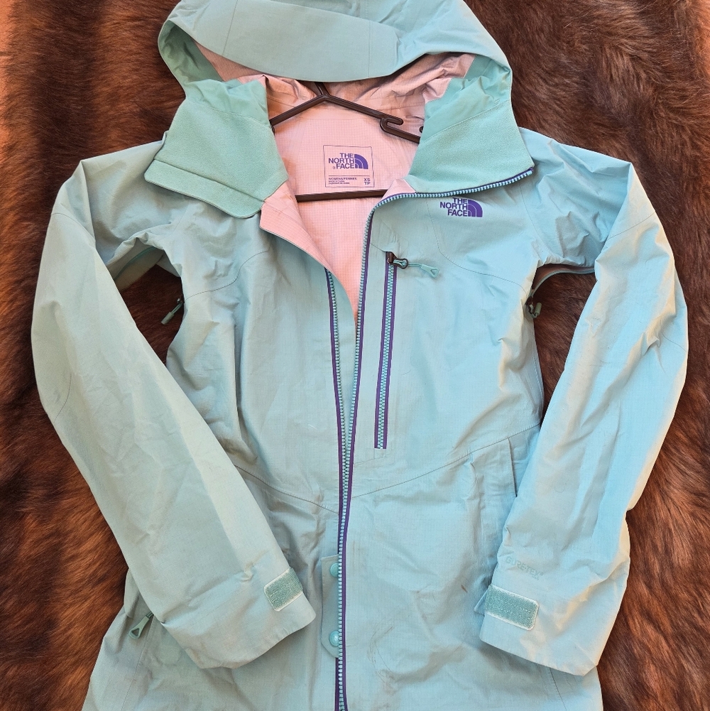 The North Face Women's Aqua Rain Jacket